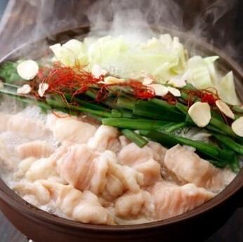 名物もつ鍋と焼き鳥が食べ放題！3時間飲み放題付きで3480円の贅沢コース！