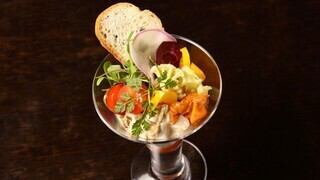 牡蠣のパンナコッタ生牡蠣と有機野菜のパルフェ仕立て