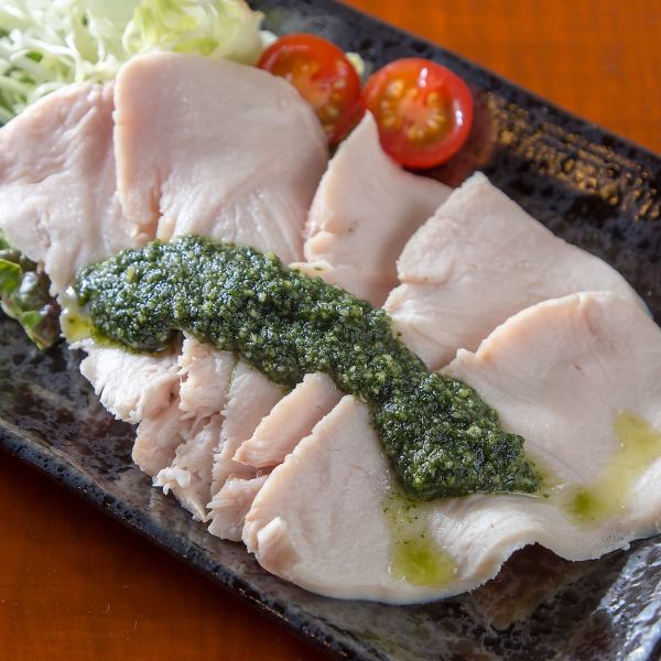 【低温調理で旨み凝縮】自家製鶏ハムが大人気！
