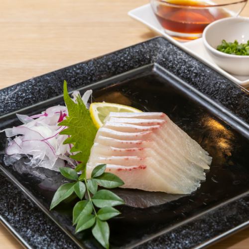 ブリのお造り / タイのお造り　各