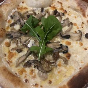 버섯과 굴의 레몬 크림 소스