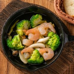 Shrimp and Broccoli's Achillo