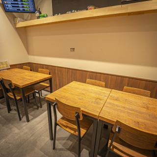 【団体様も歓迎◎】組み合わせ自由なテーブル席！職場の同僚やサークルの仲間、ご友人と！各種イベントや飲み会、ご宴会でのご利用も大歓迎です♪楽しいひとときを是非当店でお過ごしください◎