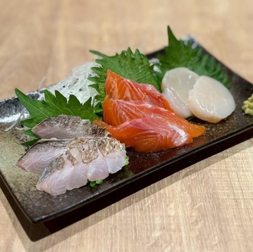 刺身盛り合わせ