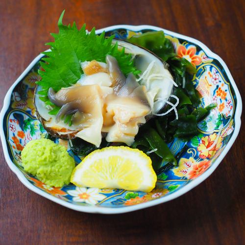 Live surf clam sashimi