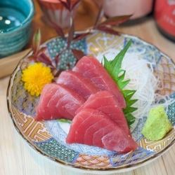 本鮪（国産）のお刺身（Domestic Bluefin Tuna Sashimi）