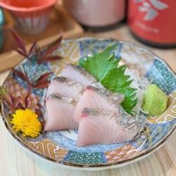 鰆の御造り（Spanish Mackerel Sashimi）