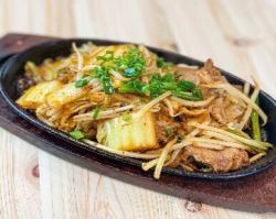  豚キムチ炒め（Stir-Fried Pork with Kimchi）