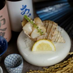 「磯の香りと甘みを味わう、極上の貝刺し。」