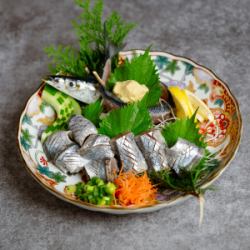 「大根おろしとすだちが映す、秋刀魚の真髄。」秋刀魚のお刺身。