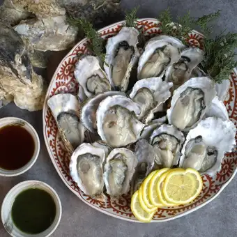 【衝撃の1,999円】生牡蠣食べ放題&飲み放題付★鮮度抜群の生牡蠣を堪能する90分一本勝負!