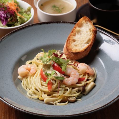 Pasta lunch drink set