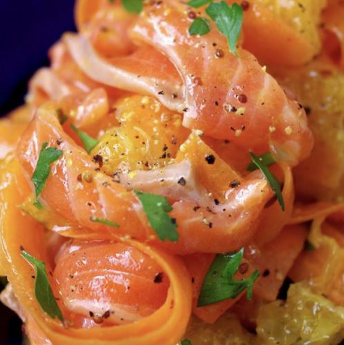 Orange and smoked salmon salad with herb dressing