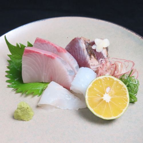 [Sashimi] Assortment of 4 types in red