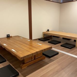 14 people can be accommodated by connecting the two private rooms in the tatami room! Please feel free to contact us.