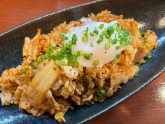 豚バラキムチチャーハン ～温玉のせ～