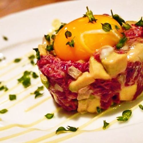 アボカドと馬肉のタルタル