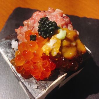 【歓送迎会に最適】岩中豚のグリルや和牛ユッケ丼など料理7品3500円コース(税込)デザート付き！