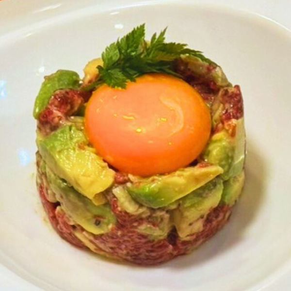 アボカドと馬肉のタルタル