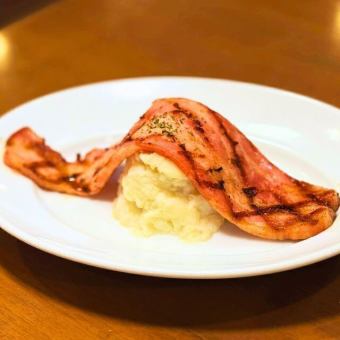 肉バルのポテサラ