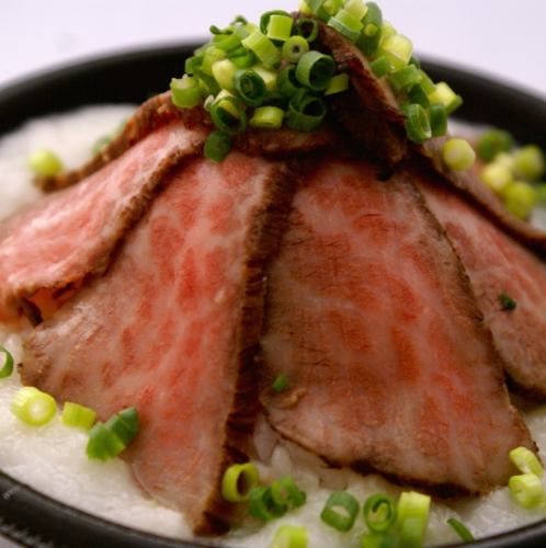 我们的活动板块，最受欢迎的是国家病房<< Tamuraya Kitchen >>最受欢迎的菜单！坎巴拉牛肉烤牛肉Tororo碗！