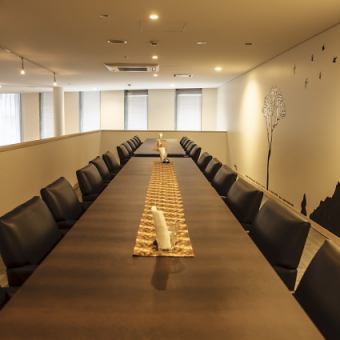 Private rooms can accommodate up to 24 people! Ideal for dinner parties.You can also use it for meetings and training ♪