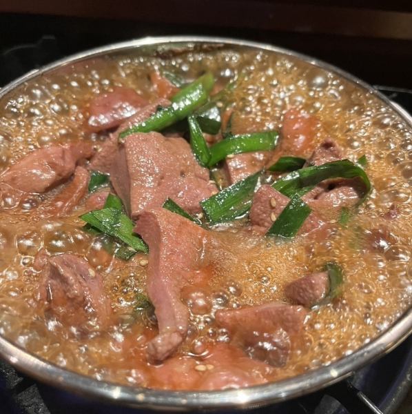 [Liver and Chive] This exquisite dish will whet your appetite with the fragrant aroma of the dish being grilled right before your eyes!