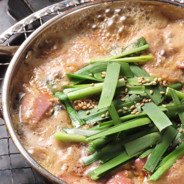 [Liver and Chives] This exquisite dish is cooked right in front of you, and the savory aroma is sure to whet your appetite!