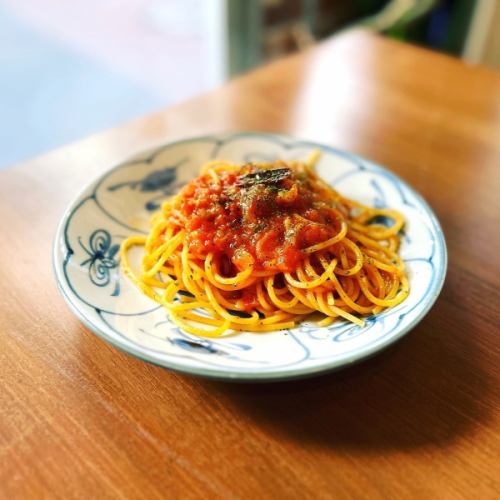 【季節のパスタ各種】