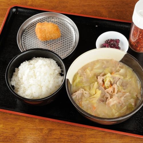 점심 영업하고 있습니다 ♪