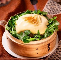 和牛蒸しご飯 卵黄とビネガーの泡