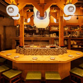 食べ放題おでん用カウンター席♪開放的でフォトジェニックな空間は、企業宴会や各種お集まりに最適♪ご宴会はぜひ当店をご利用ください！ ※写真は系列店