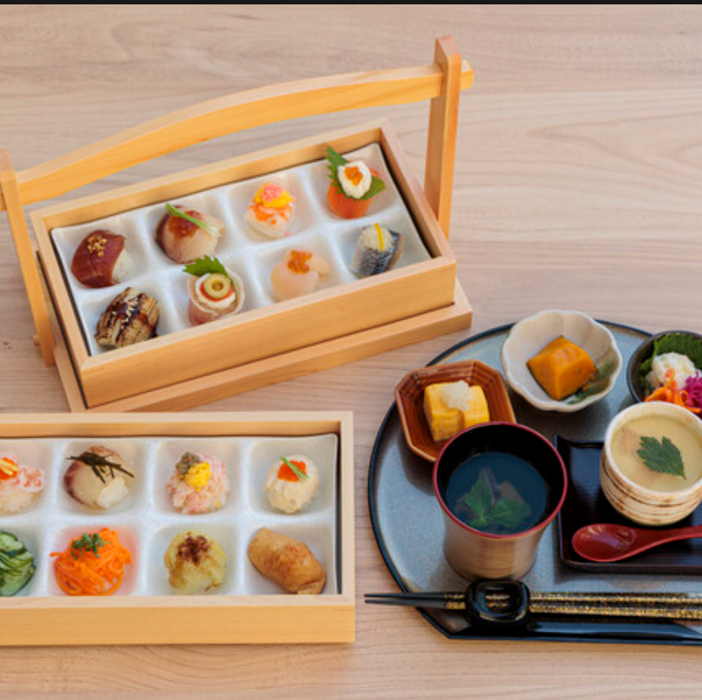 手まり12貫+お惣菜4品