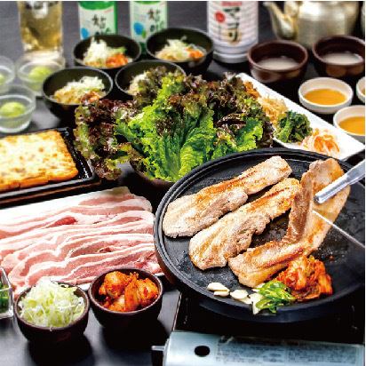 2時間飲み放題付「サムギョプサル＆韓国小皿料理30種類食べ放題オーダーバイキング】【3500円】