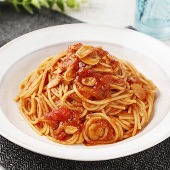 トマトとにんにくのパスタ