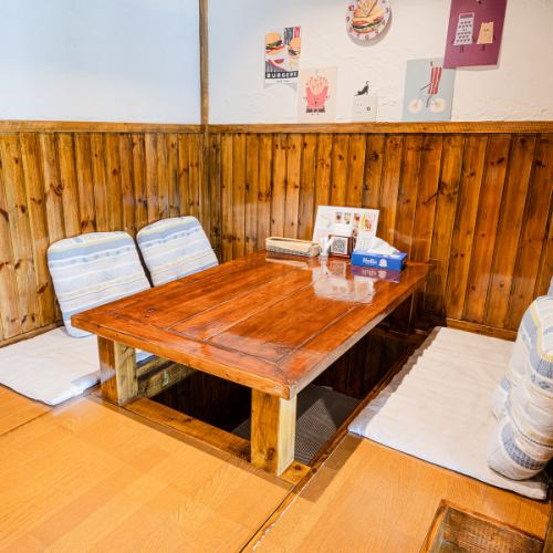 酒店设有两张可供四人使用的下沉式被炉桌，您可以在那里伸展双腿、放松身心。也推荐用于宴会和酒会。