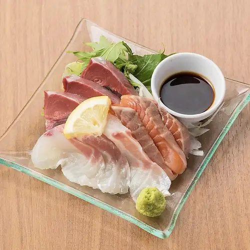 Assorted 3 types of sashimi