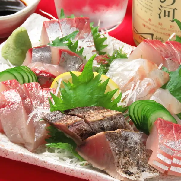 【単品でも食べ放題でも楽しめる♪大人気!絶品刺し盛り】