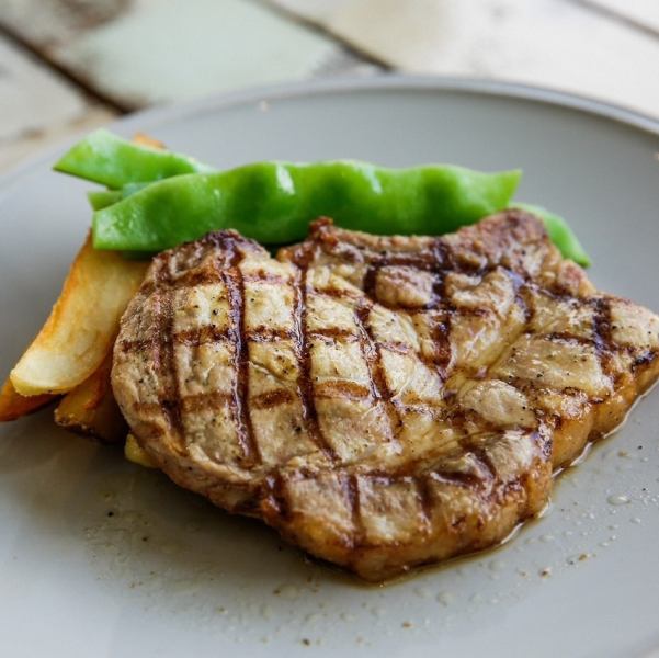 [Perfect for private parties] 3-hour all-you-can-drink with craft beer included! A relaxing course featuring grilled Joshu Mochi Pork (7 dishes in total) for 8,300 yen