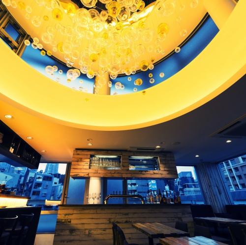 大きな窓の開放的空間