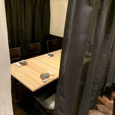 [Renewal to the back table seats inside the store!!] Table seats that can be used by 2 to 40 people ♪
