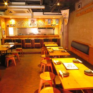 テーブル席は最大16名様までOK！貸切も可◎
