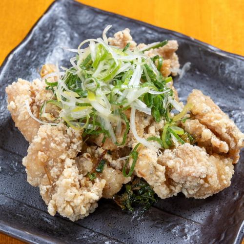 Deep fried chicken with salt and green onion (thigh)