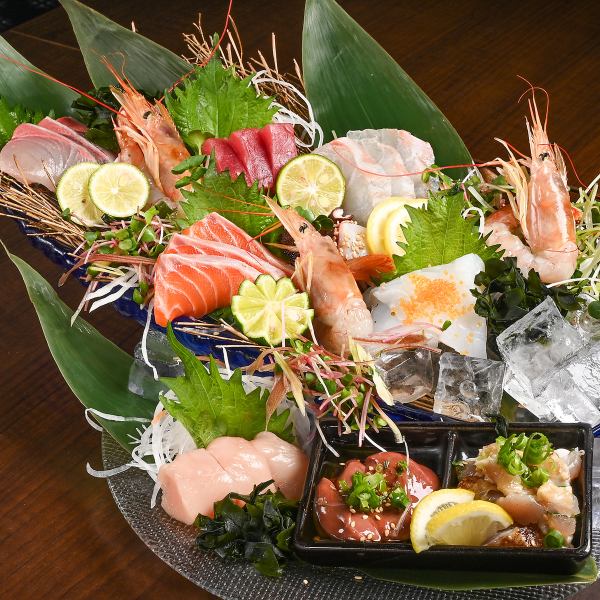 その日の厳選した食材を盛り合わせた逸品！お造り盛り合わせ