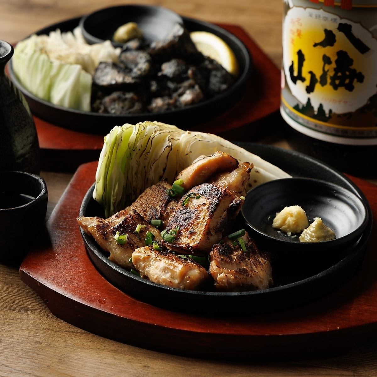 当店自慢の名古屋コーチン使用の炭火焼き♪