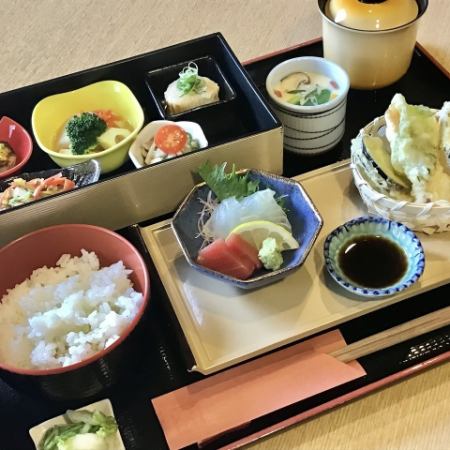 【ランチ】人気NO.1！季節のお料理フルコース★旬菜二段弁当　
