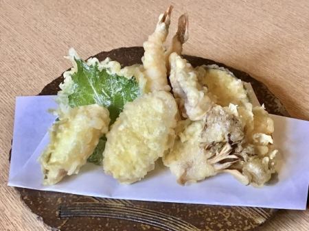 天婦羅盛り合わせ