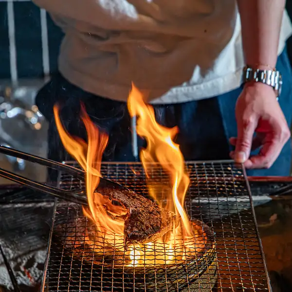 【芳醇な香り】和牛の炭火焼き◆職人の火入れで素材本来のポテンシャルを引き出す