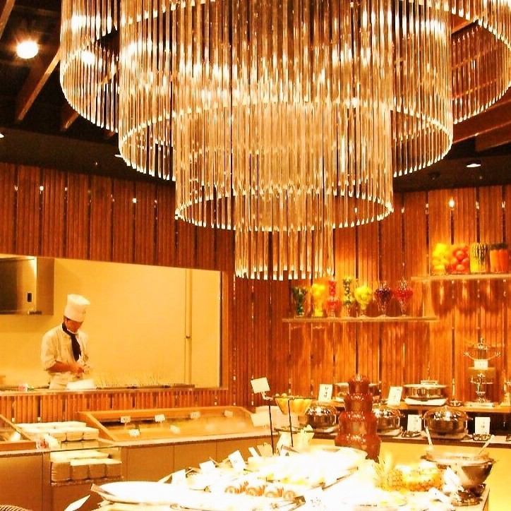 Directly connected to Umeda Station ◎ Luxury buffet where you can enjoy the night view is very popular!!!