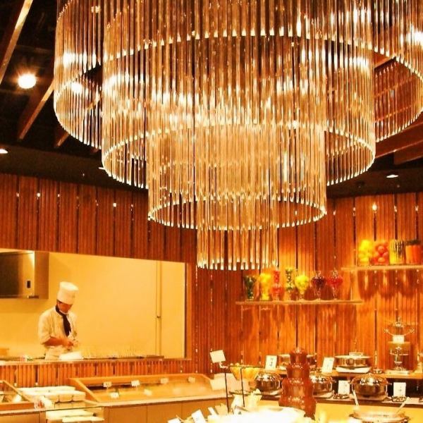 [Sparkling Chandelier] Luxury buffet directly linked to Umeda station ... just like whatever you like! Biking ♪ enjoying by flying up and making noise